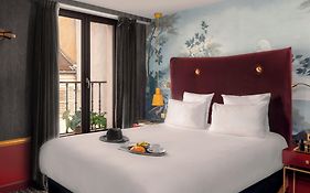 Snob Hotel